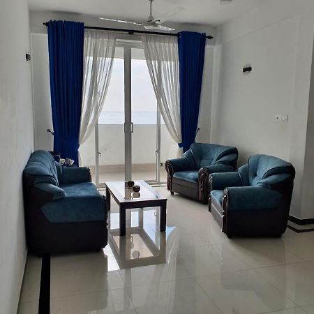 New 2 Bedroom Apartment, 100M Away From The Beach Дехивала-Маунт-Лавиния Экстерьер фото